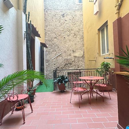 Suite Stylish & Cozy Apartment In The Heart Of Флоренция Екстериор снимка
