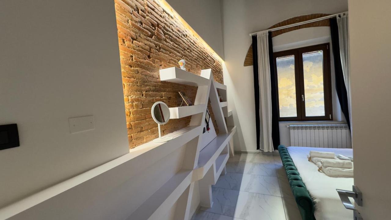 Suite Stylish & Cozy Apartment In The Heart Of Флоренция Екстериор снимка