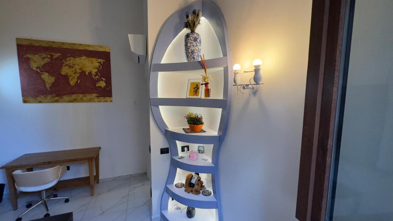 Suite Stylish & Cozy Apartment In The Heart Of Флоренция Екстериор снимка