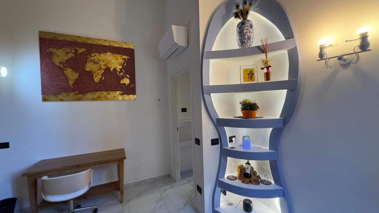 Suite Stylish & Cozy Apartment In The Heart Of Флоренция Екстериор снимка
