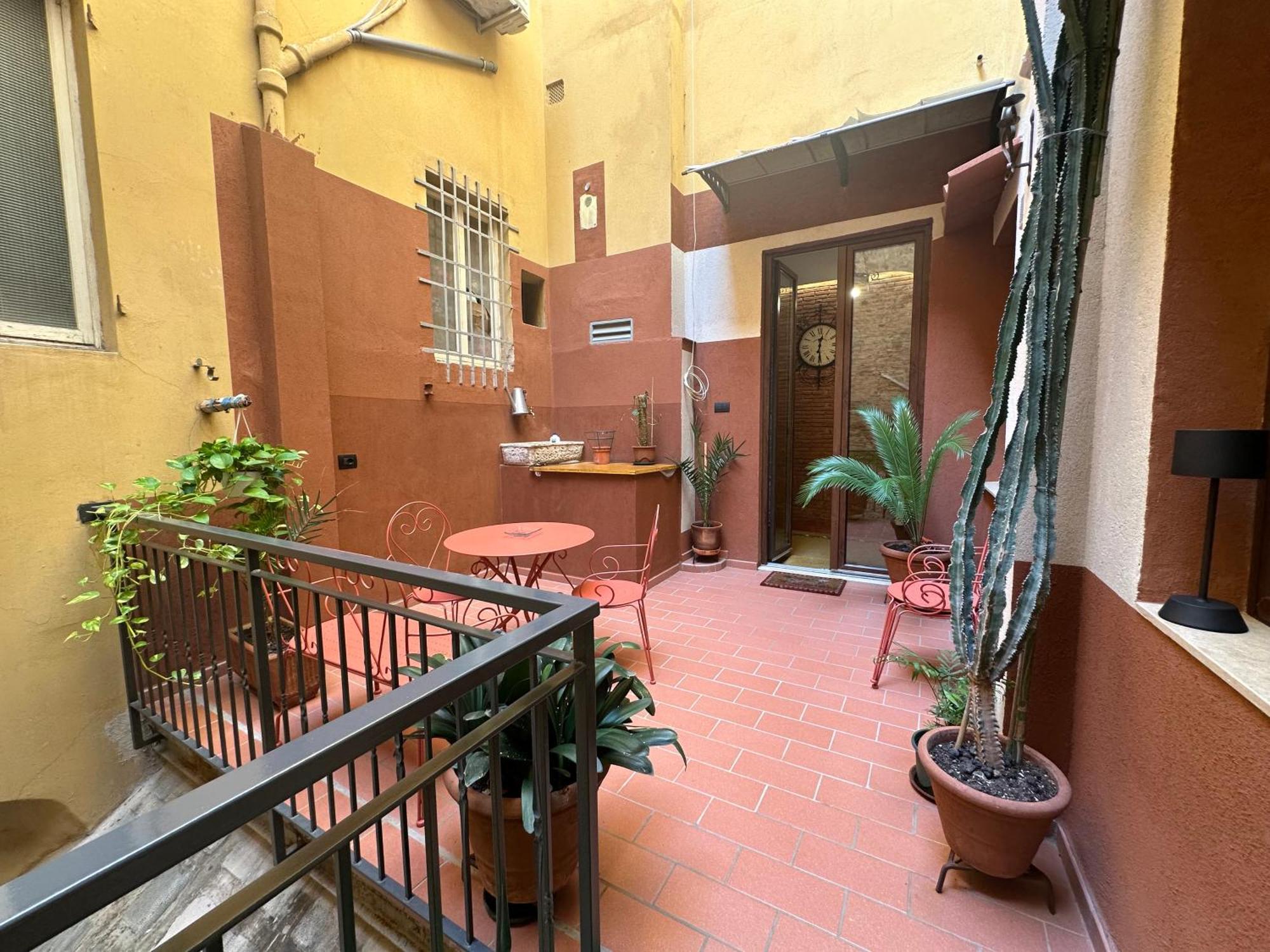 Suite Stylish & Cozy Apartment In The Heart Of Флоренция Екстериор снимка